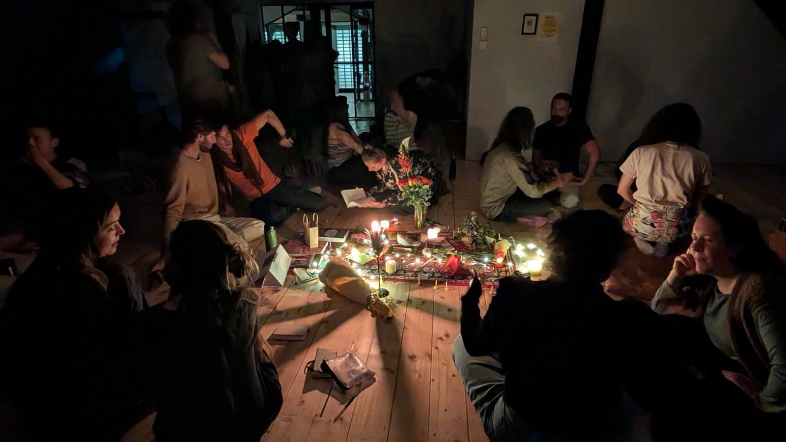 Candlelight · the hour deepens